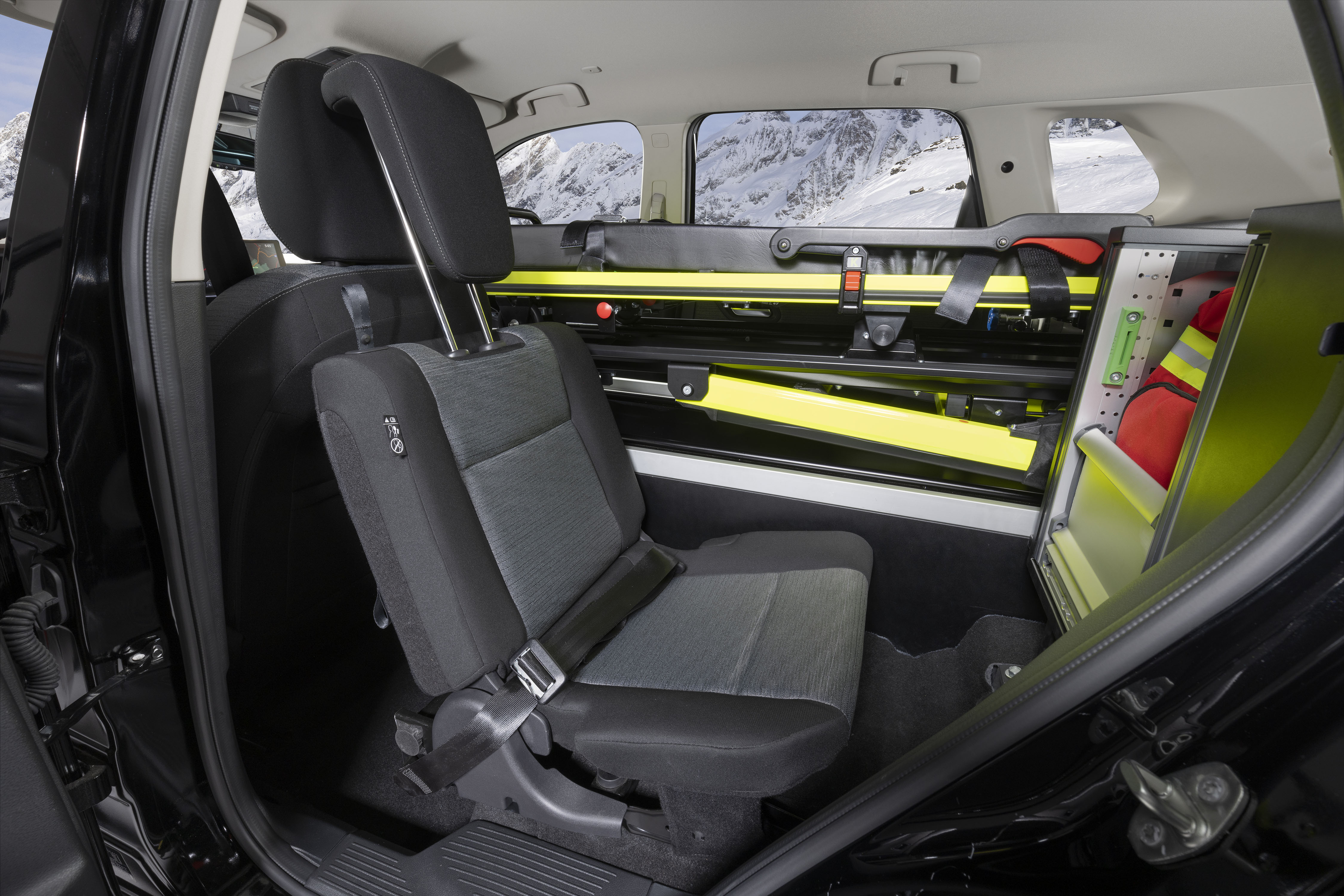 Nissan X-Trail Mountain Rescue: de kracht van e-4ORCE in de sneeuw