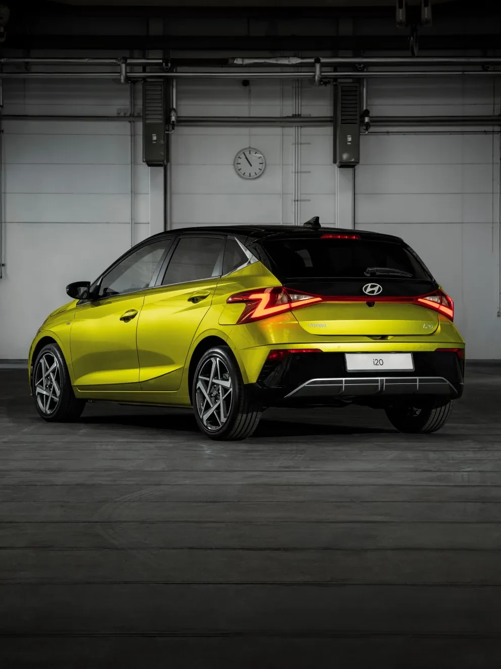 i20