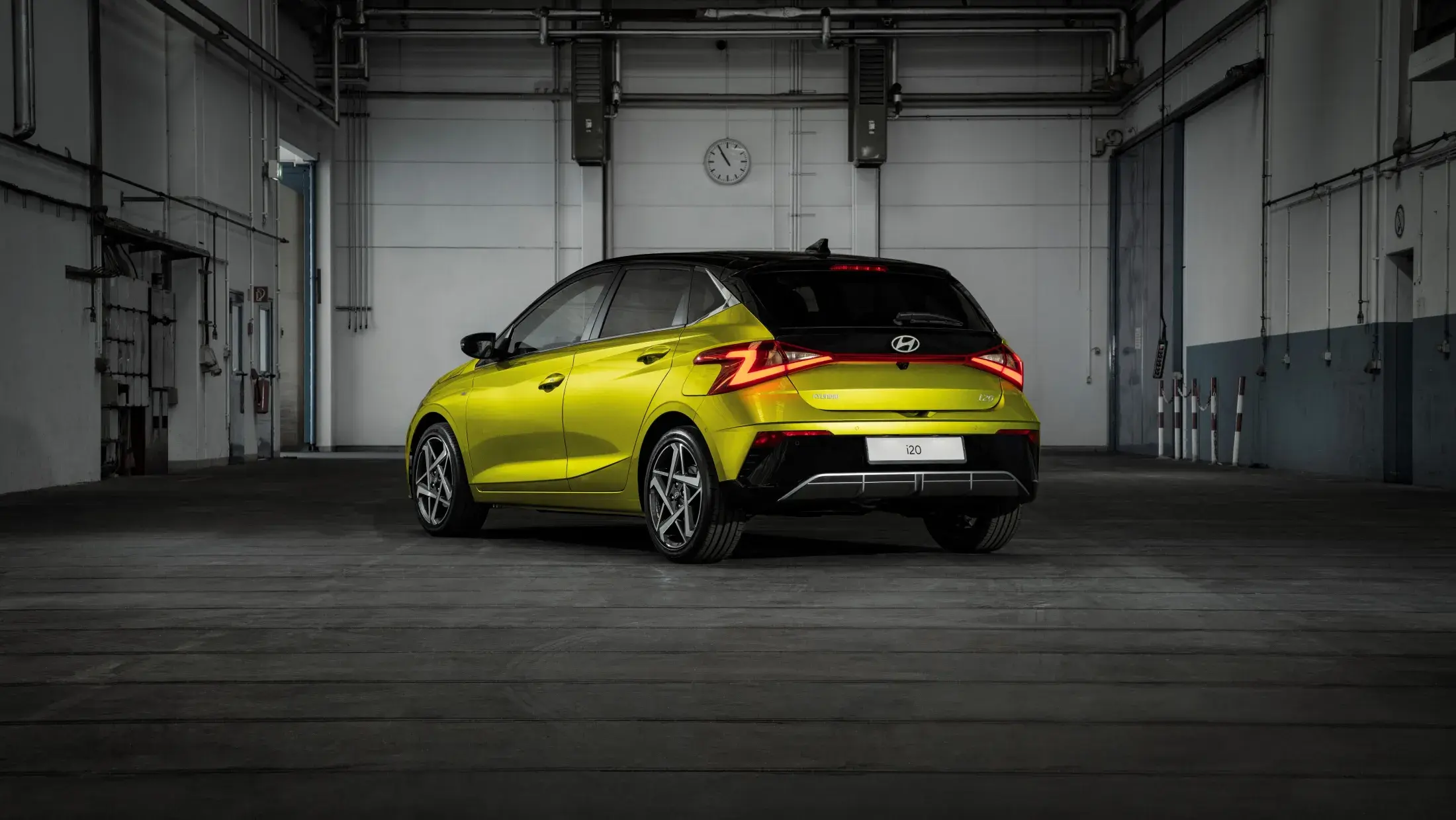 i20